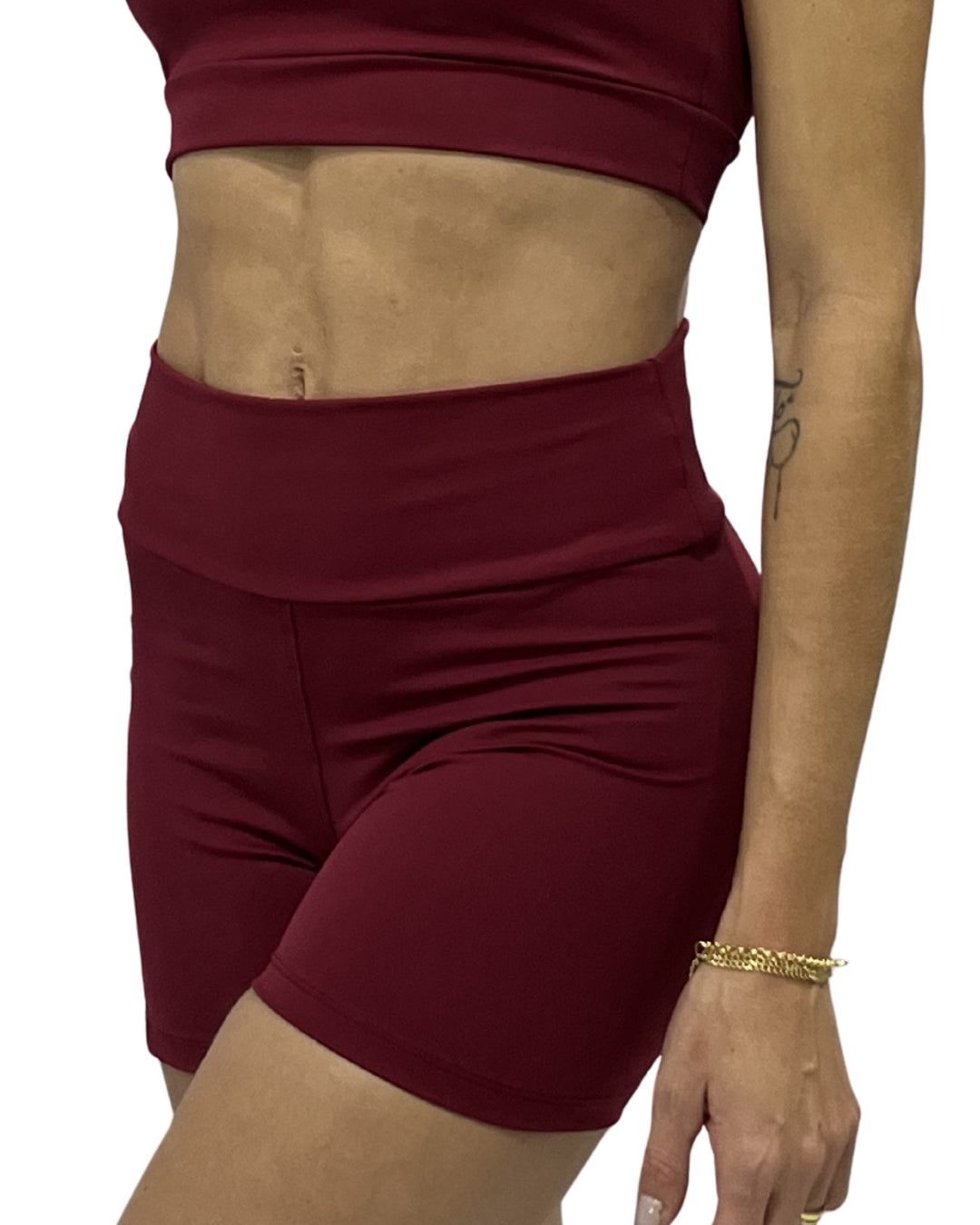 Shorts com bolso lateral