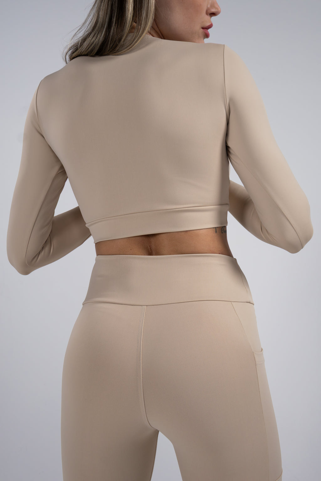Cropped com dedal